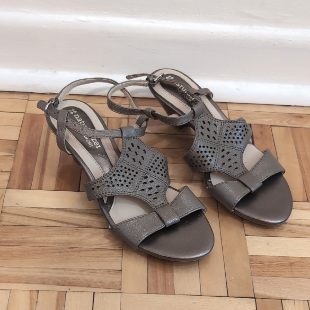 Naturalized N5 Comfort Strappy Sandals